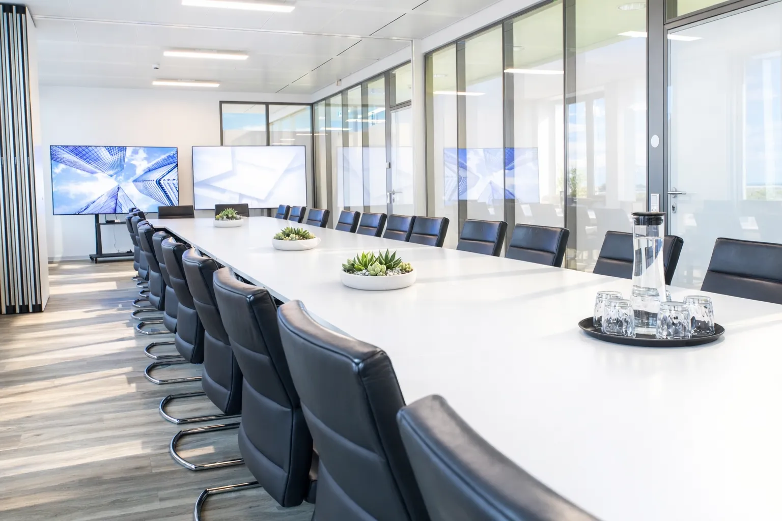 Meeting room Meet4 - up to 18 people